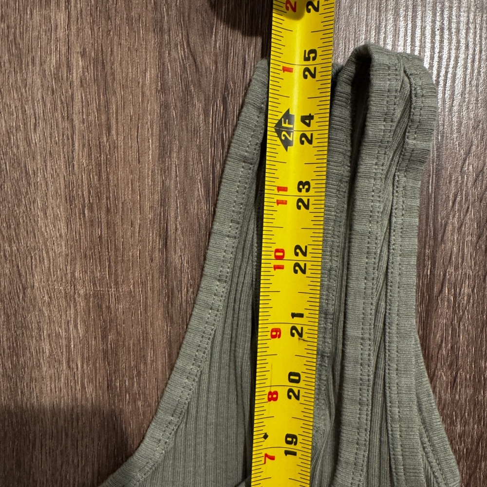 Nike Olive Ribbed Tank Small‎ - Picture 7 of 8